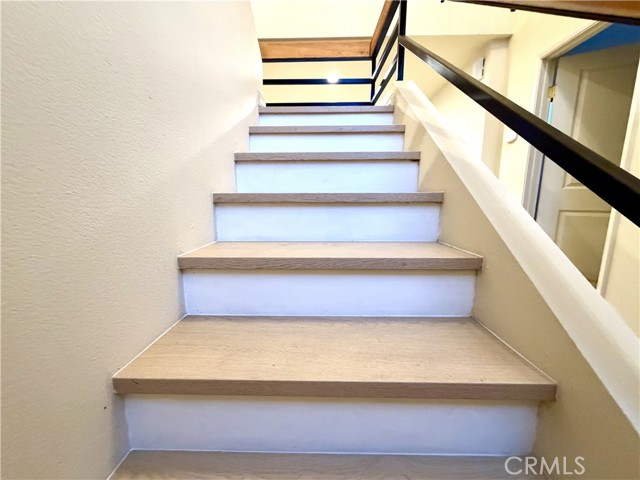 Detail Gallery Image 8 of 21 For 10770 National Bld, Los Angeles,  CA 90064 - 3 Beds | 2/1 Baths