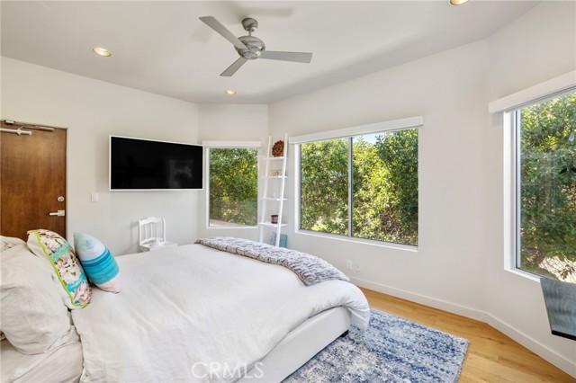 Detail Gallery Image 23 of 35 For 36 15th St, Hermosa Beach,  CA 90254 - 4 Beds | 4 Baths