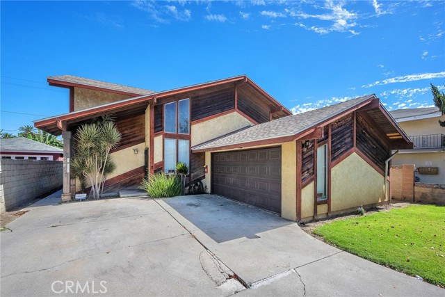 1860 San Francisco Avenue, Long Beach CA: https://media.crmls.org/medias/d69283e4-6144-43c0-8a20-6909bb979c46.jpg
