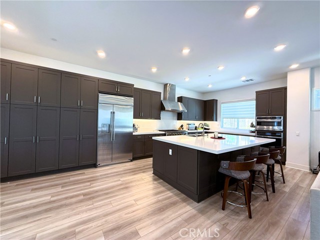 Detail Gallery Image 21 of 48 For 27508 Golden Currant Pl, Valencia,  CA 91381 - 5 Beds | 4/1 Baths