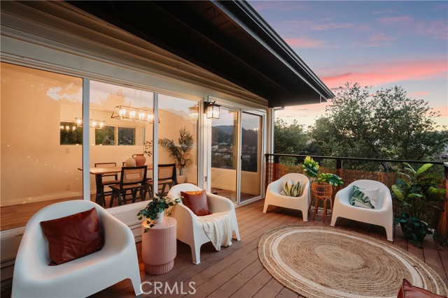 9570 Amoret Drive, Tujunga CA: https://media.crmls.org/medias/d692adf3-ae96-4ec4-9165-a04436734dc1.jpg