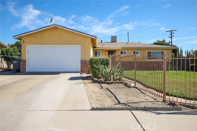 543 E Hopkins Avenue, Fresno CA: https://media.crmls.org/medias/d692f5ee-ad5a-408f-8dd6-206ef7151d8f.jpg