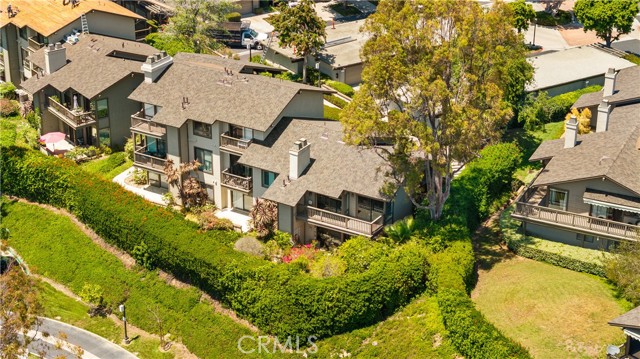 11 Palos, Irvine CA: https://media.crmls.org/medias/d6938dcb-410e-4093-af17-4d3977061204.jpg