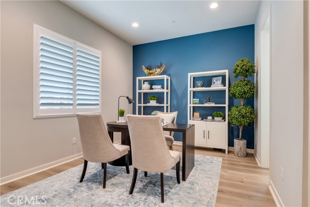 Detail Gallery Image 21 of 39 For 6509 Canyon Oaks Dr, Simi Valley,  CA 93063 - 5 Beds | 5/1 Baths