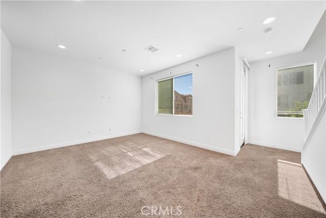 7356 Luminaire Place, Rancho Cucamonga CA: https://media.crmls.org/medias/d693b232-6a8e-4df0-9987-56970db54e5c.jpg