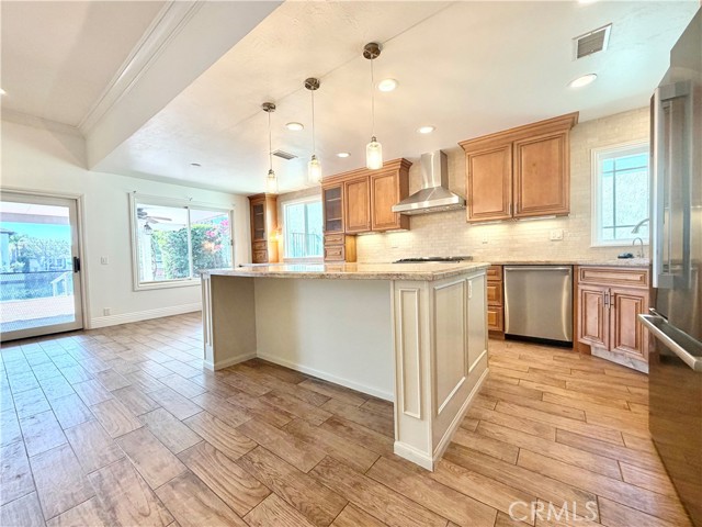 Detail Gallery Image 7 of 33 For 24302 Ponchartrain Ln, Lake Forest,  CA 92630 - 3 Beds | 2 Baths