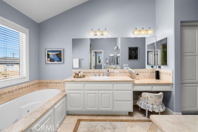 2010 Gates Avenue, Redondo Beach, California 90278, 4 Bedrooms Bedrooms, ,3 BathroomsBathrooms,Residential,Sold,Gates,SB22098892