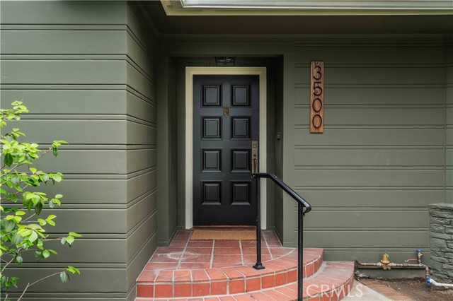 3500 Grayburn Road, Pasadena CA: https://media.crmls.org/medias/d695afd6-e8de-475f-b1dd-6e5f76e823ce.jpg