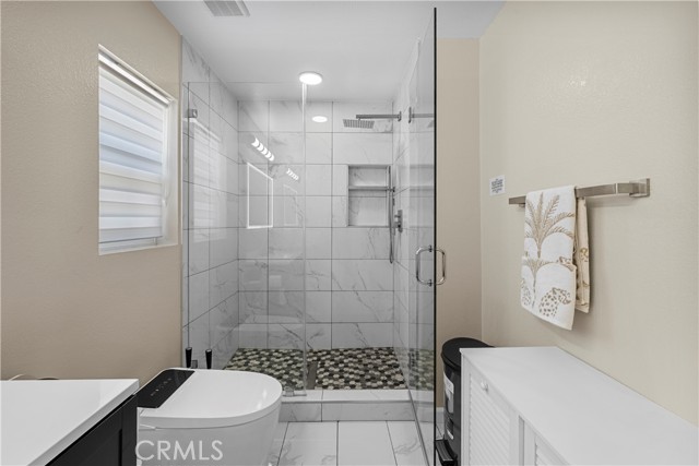 Detail Gallery Image 19 of 70 For 29248 Dakota Dr, Valencia,  CA 91354 - 4 Beds | 3 Baths