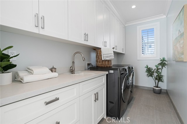 849 12th Court, Manhattan Beach, California 90266, 5 Bedrooms Bedrooms, ,5 BathroomsBathrooms,Residential,Sold,12th,SB22146383