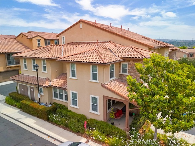 28426 Herrera Street, Valencia CA: https://media.crmls.org/medias/d696c986-bf45-4185-9a4a-c5261e85d86f.jpg