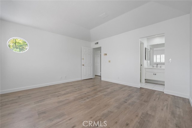 3 Toscany, Irvine CA: https://media.crmls.org/medias/d697bee1-e17d-4bd8-a090-fded47995c6a.jpg