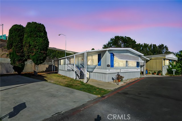 Detail Gallery Image 2 of 57 For 141 E Coronado Ln, Tustin,  CA 92780 - 3 Beds | 2 Baths