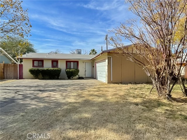 Detail Gallery Image 3 of 21 For 45567 Andale Ave, Lancaster,  CA 93535 - 4 Beds | 2 Baths