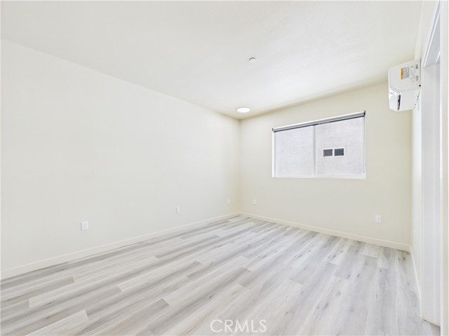 8457 Langdon, North Hills CA: https://media.crmls.org/medias/d69926b2-edcf-4d1a-8ec2-bd990fdc0f4f.jpg