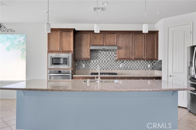 Detail Gallery Image 16 of 53 For 18968 Raven, Apple Valley,  CA 92308 - 3 Beds | 2 Baths