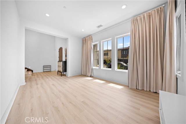 53 Eider Run, Irvine CA: https://media.crmls.org/medias/d69a76c2-a79d-4bea-a217-845bd21c77e2.jpg