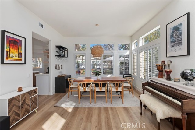 Detail Gallery Image 18 of 53 For 410 De Anza Ct, Oceanside,  CA 92057 - 5 Beds | 3 Baths