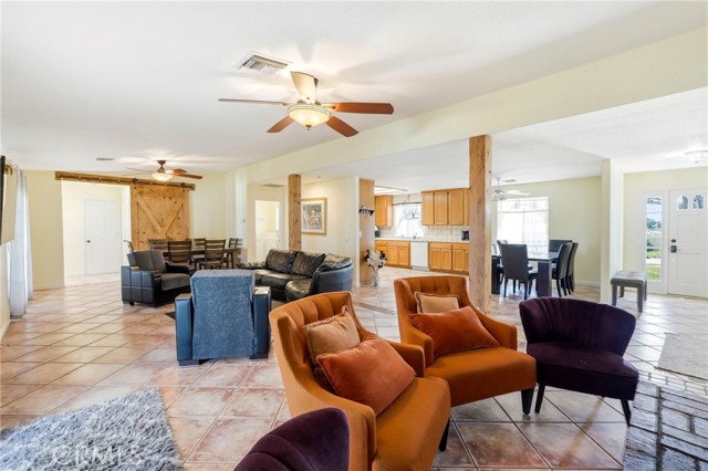 Detail Gallery Image 8 of 42 For 7321 Birch Ave, Rosamond,  CA 93560 - 4 Beds | 3 Baths