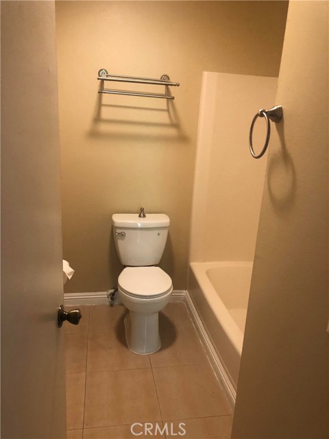Detail Gallery Image 7 of 12 For 8601 International Ave #236,  Canoga Park,  CA 91304 - 2 Beds | 1 Baths