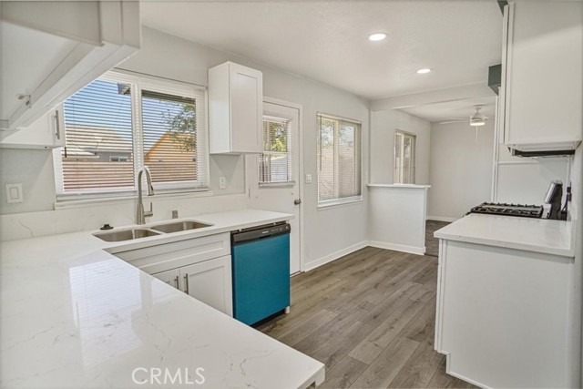 Detail Gallery Image 3 of 16 For 1109 W Avenue J8, Lancaster,  CA 93534 - 3 Beds | 2 Baths