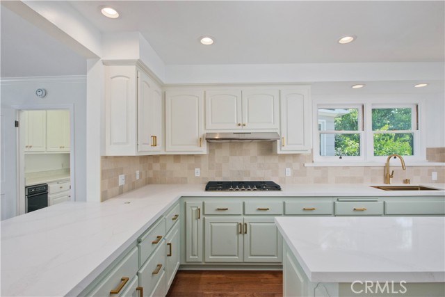 Detail Gallery Image 15 of 69 For 4722 Forman Ln, Toluca Lake,  CA 91602 - 5 Beds | 4 Baths