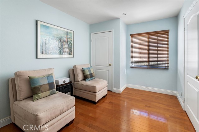 Detail Gallery Image 16 of 28 For 5050 Coldwater Canyon Ave #207,  Sherman Oaks,  CA 91423 - 3 Beds | 2 Baths