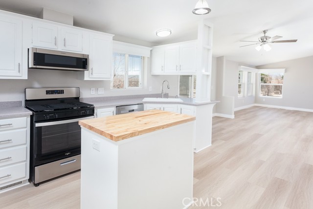 Detail Gallery Image 8 of 25 For 45310 200th St, Lancaster,  CA 93535 - 3 Beds | 2 Baths