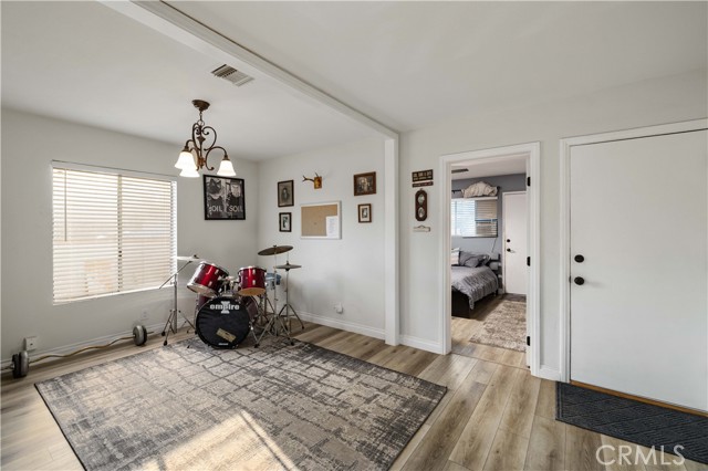 18557 Napa Street, Northridge CA: https://media.crmls.org/medias/d69f03bb-a90a-4b84-a150-a9bf18fd1999.jpg