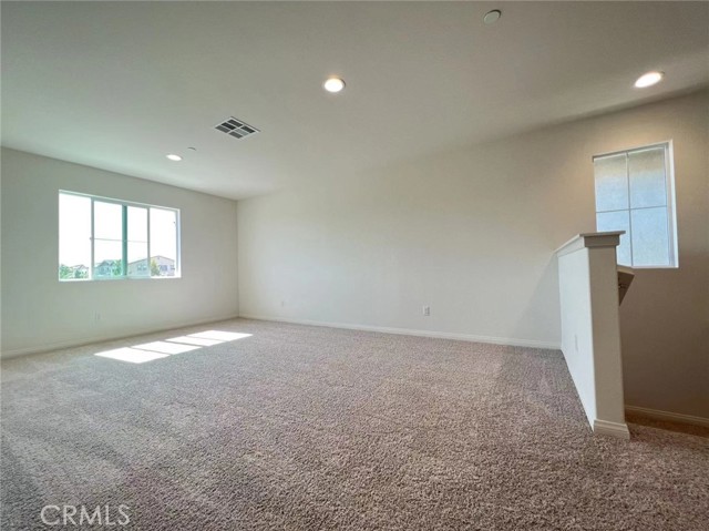 Detail Gallery Image 9 of 18 For 16024 Symphony Ln, Fontana,  CA 92336 - 4 Beds | 3 Baths