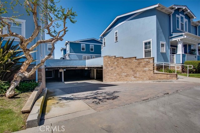 227 Aviation Pl, Manhattan Beach, California 90266, 3 Bedrooms Bedrooms, ,2 BathroomsBathrooms,Residential,Sold,Aviation Pl,SB22058324