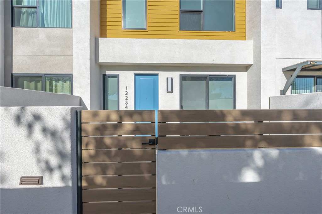 12234 Greenleaf Lane