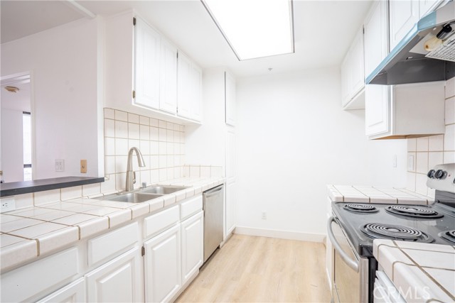 Detail Gallery Image 13 of 24 For 222 S Central, Los Angeles,  CA 90012 - 2 Beds | 2 Baths