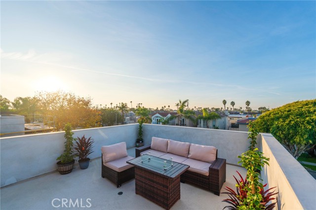 Detail Gallery Image 42 of 49 For 422 20th St, Huntington Beach,  CA 92648 - 3 Beds | 4/1 Baths