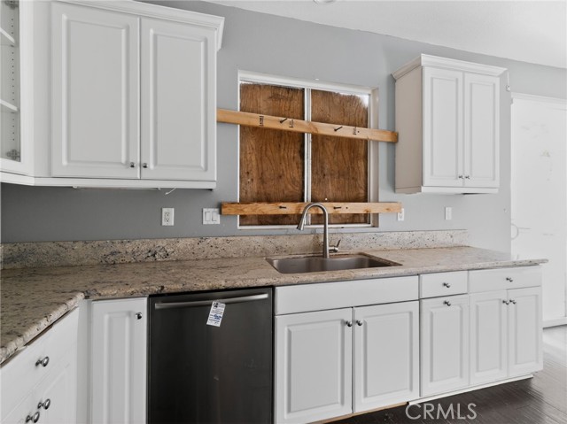 Detail Gallery Image 9 of 30 For 600 Freeport, Oxnard,  CA 93035 - 4 Beds | 2/1 Baths