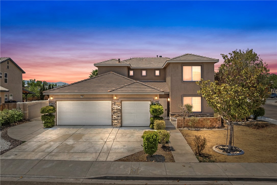 Detail Gallery Image 1 of 1 For 12988 Angelica Way, Victorville,  CA 92392 - 4 Beds | 3/1 Baths