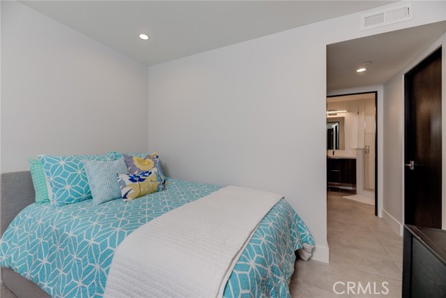 1610 Loma Drive, Hermosa Beach, California 90254, 4 Bedrooms Bedrooms, ,4 BathroomsBathrooms,Residential,Sold,Loma,SB23130408