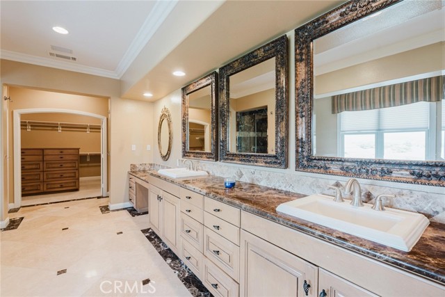 Detail Gallery Image 30 of 74 For 26858 Pine Hollow Ct, Valencia,  CA 91381 - 5 Beds | 4 Baths