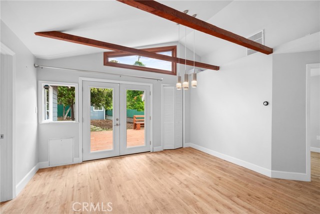 5624 Freeman Avenue, La Crescenta CA: https://media.crmls.org/medias/d6a4e6f0-477b-481d-87f4-07651fed8295.jpg