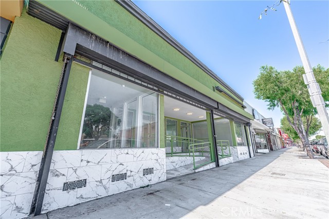 2736 E Florence Avenue, Huntington Park, California 90255, ,Commercial Lease,For Rent,2736 E Florence Avenue,CRDW24173555