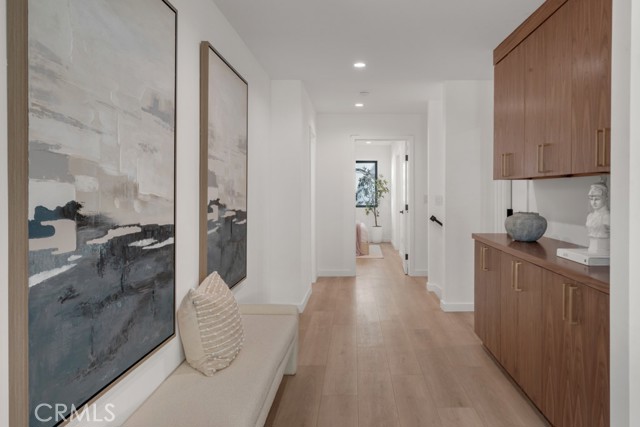 58 66th Place, Long Beach CA: https://media.crmls.org/medias/d6a5c0f5-de0c-4d23-8368-38adcd07a93f.jpg