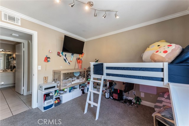 Detail Gallery Image 11 of 20 For 21226 Trumpet Dr #201,  Newhall,  CA 91321 - 2 Beds | 2 Baths