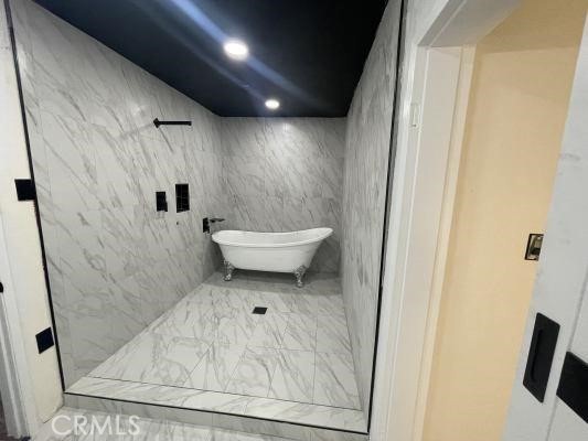 https://media.crmls.org/medias/d6a78657-b6f3-43c0-98b3-2f128e29ea7b.jpg?preset=X-Large