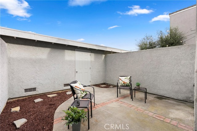 Detail Gallery Image 9 of 32 For 18853 Lister Lane, Huntington Beach,  CA 92646 - 2 Beds | 1/1 Baths