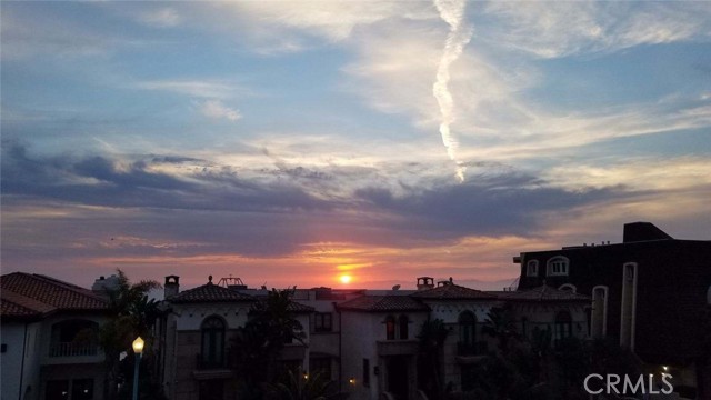 700 Esplanade, Redondo Beach, California 90277, 2 Bedrooms Bedrooms, ,2 BathroomsBathrooms,Residential,Sold,Esplanade,IG21182386