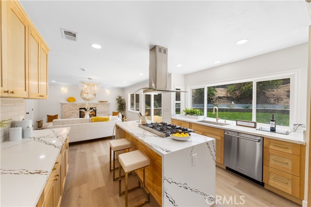 23328 Forest Canyon Drive, Diamond Bar CA: https://media.crmls.org/medias/d6aa08d1-a2eb-4585-82ad-73355c901c80.jpg