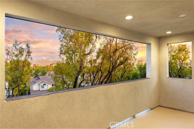 Detail Gallery Image 43 of 75 For 27 Alessio, Lake Forest,  CA 92630 - 5 Beds | 4/2 Baths