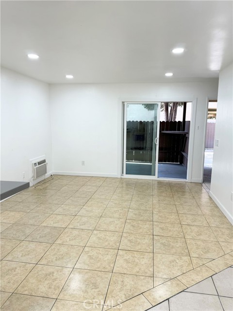 Detail Gallery Image 9 of 27 For 440 W Orangewood Ave #440,  Anaheim,  CA 92802 - 1 Beds | 1 Baths