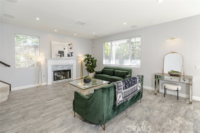 721 Cinnabar Place, Simi Valley CA: https://media.crmls.org/medias/d6aa6b77-916a-4ac9-b4c3-30e679769e1e.jpg