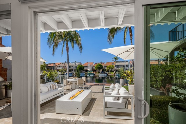 21875 Huron Lane, Lake Forest CA: https://media.crmls.org/medias/d6aac9ea-d39b-4357-ac47-ef6d77355916.jpg